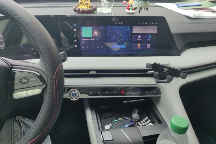 Used CHANGAN CS75 PLUS 2024 3rd Generation Champion Edition 1.5T Intelligent Drive Dynamic Model Audio And AC Panel