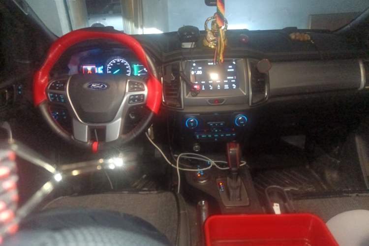 Used Ford Everest 2017 2.0T Gasoline Automatic 4x4 Luxury Edition 5 Seats