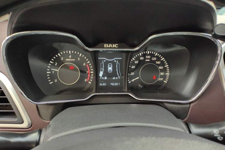 Used HYOSOW H3 2015 1.5L manual Comfort trim level Instrument Cluster