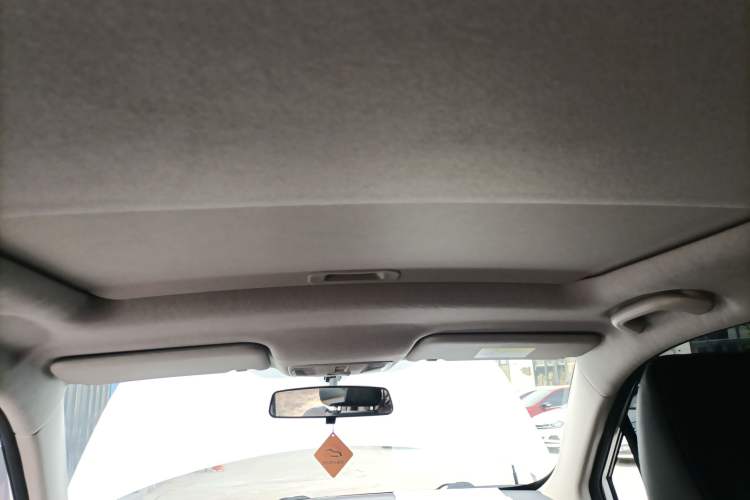 Used CHANGAN CS15 2019 1.5L Automatic Entry Model China VI Standard Headliner