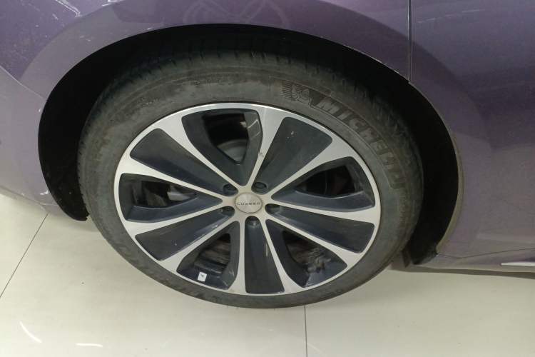 Used Hima Luxeed S7 2025 855 km Max