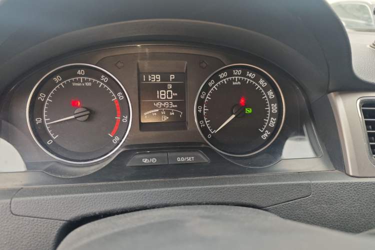 Used Skoda Rapid Spaceback 2016 Revised 1.6L Automatic Chuanxing Version Instrument Cluster