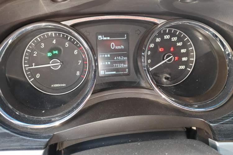 Used Baojun 730 2016 1.5L Manual Comfort Version 7 Seats China V Emission Standard Odometer Close Up