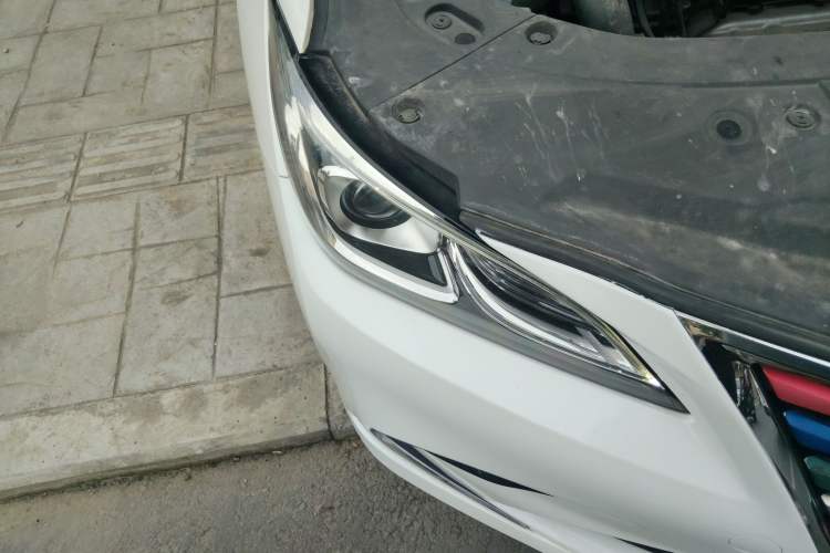 Used CHANGAN Raeton CC 2018 1.5T Manual Elegant Starry Edition China V Standard
