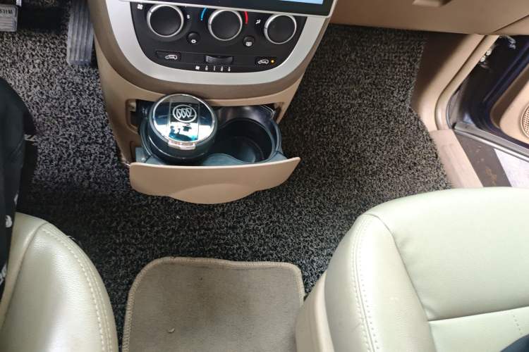 Used Buick GL8 2011 2.4L CT Comfort Edition
