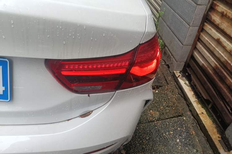 Used BMW 1 Series 2020 125i Leading Model M Sport Package Right Rear Taillight