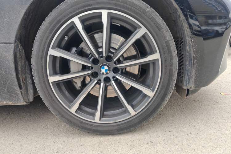 Used BMW 6 Series GT 2022 630i M Sport Package Right Front Wheel Hub