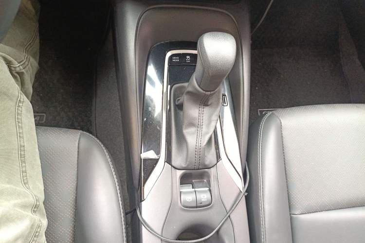 Used Toyota Corolla 2024 1.8L Smart Electric Hybrid Dual-Engine Elite Edition
