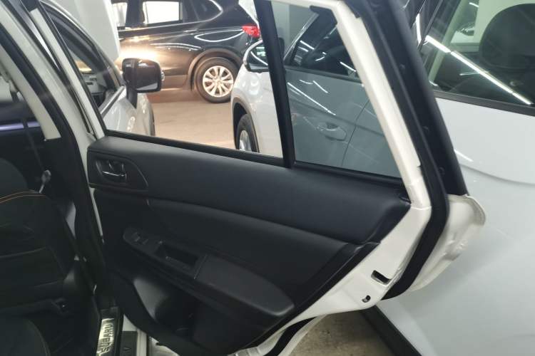 Used Subaru XV 2014 2.0i Comfort Edition