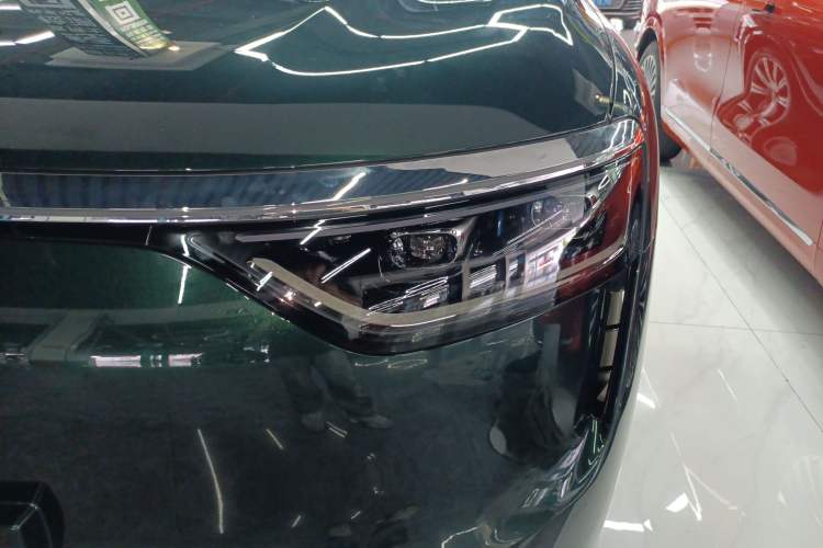 Used Hima AITO M8 2025 Model, Pure Electric Max+ Six-Seat Long-Range Version Left Front Headlight