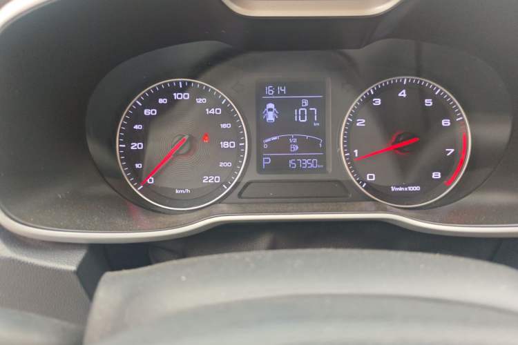 Used MG ZS 2018 1.5L Automatic Luxury Edition China V Standard Odometer Close Up