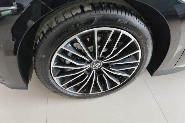 Used BYD Han 2025 DM-i Intelligent Driving Edition 125KM LiDAR Flagship Model