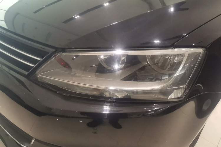 Used Volkswagen Sagitar 2014 Revised Version 1.4TSI Automatic Luxury Edition