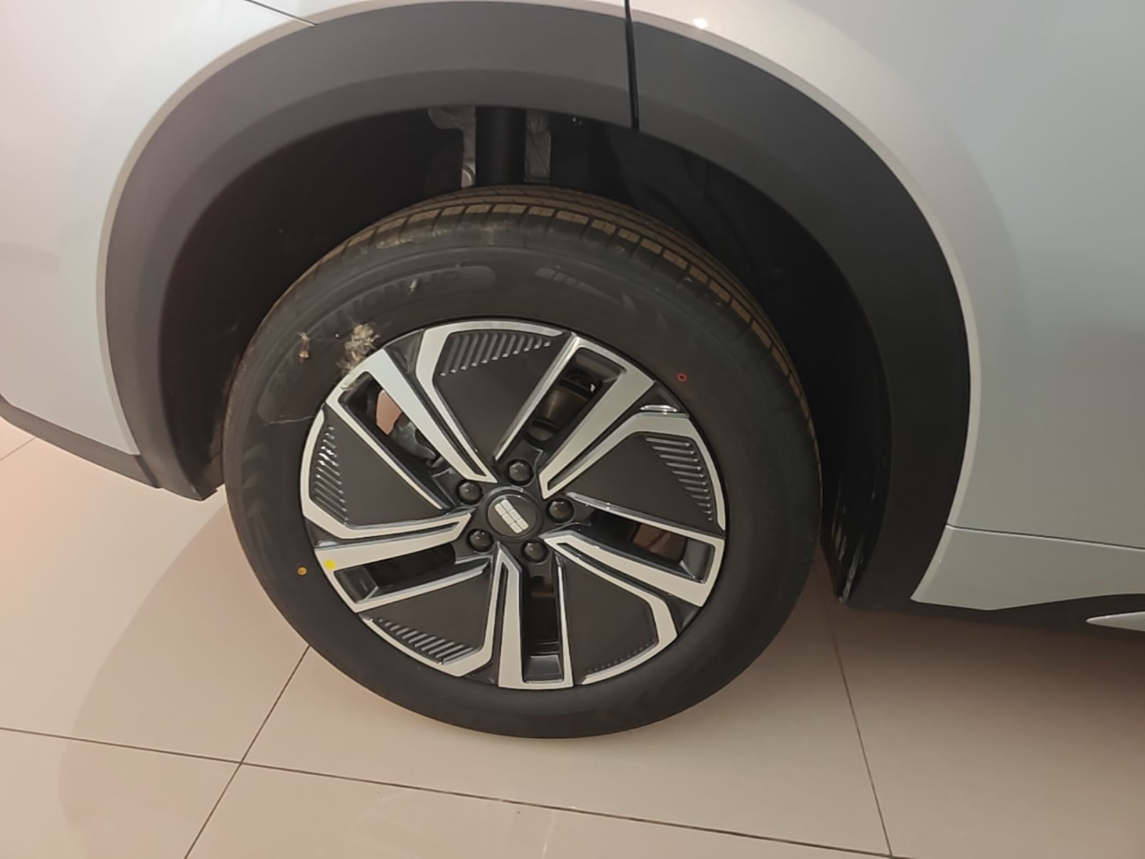 Geely Galaxy Xingjian 7 EM-i 2026 Model 130km Launch Edition — снимка 11