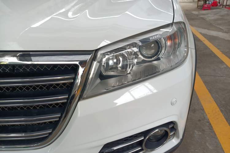 Used Haval H6 2014 Sport Edition 2.4L Automatic Elite Model Left Front Headlight