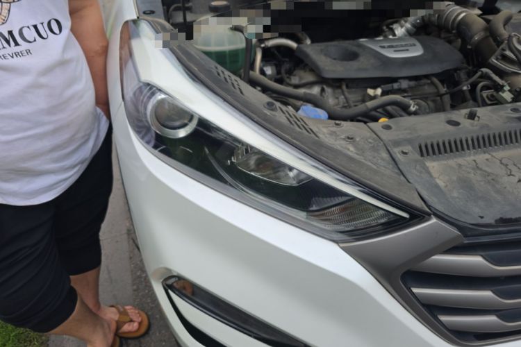 Used Hyundai Tucson 2015 1.6T Dual-Clutch Two-Wheel-Drive Smart Model Right Front Headlight