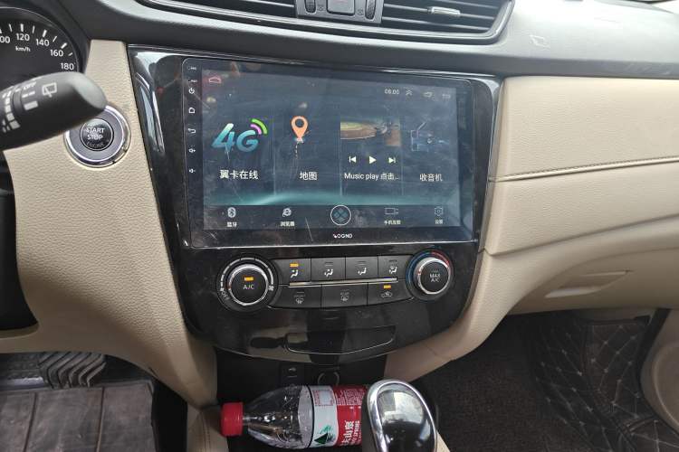 Used Nissan X-Trail 2017 2.0L CVT Comfort Edition 2WD Audio And AC Panel