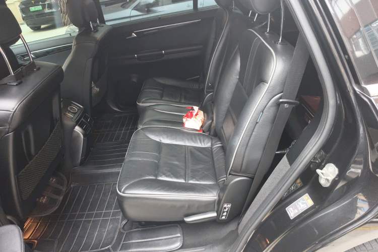 Used Mercedes-Benz R-Class 2017 R 320 4MATIC Business Edition Prestige Model Left Rear Seat