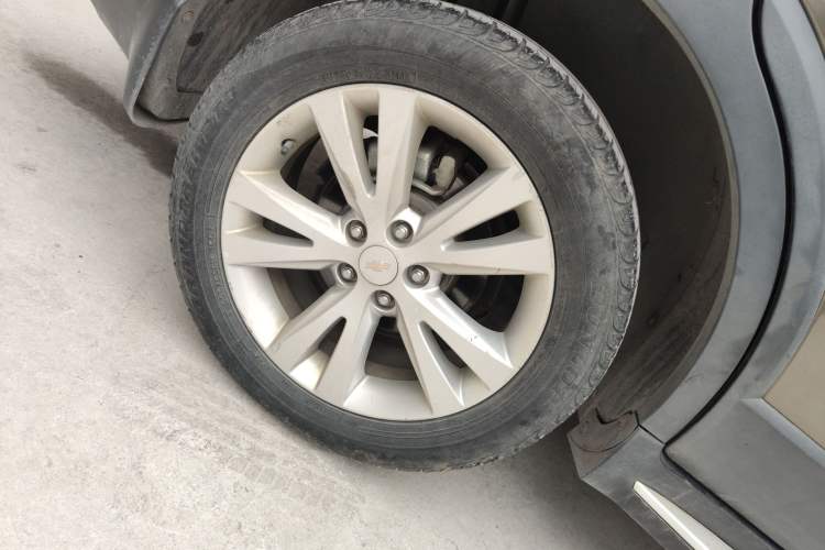 Used Chevrolet Captiva 2015 2.4L 4x4 Flagship Edition 7-Seater