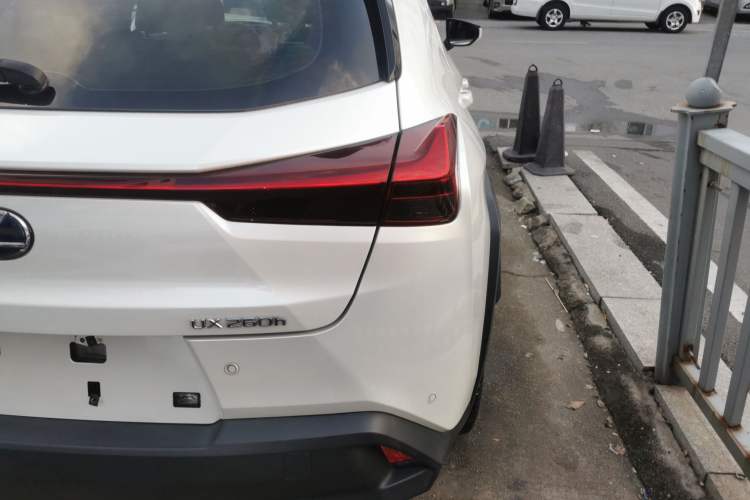 Used Lexus UX 2020 260h Explore & Adventure Edition