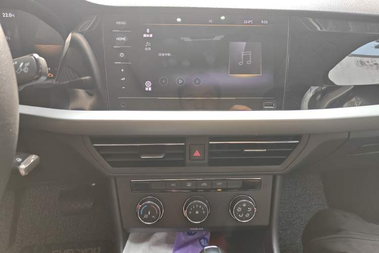 Used Volkswagen Lavida 2022 1.5L Automatic Comfort Edition Audio And AC Panel