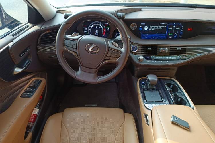 Used Lexus LS 2020 500h Excellence Edition China VI standard
