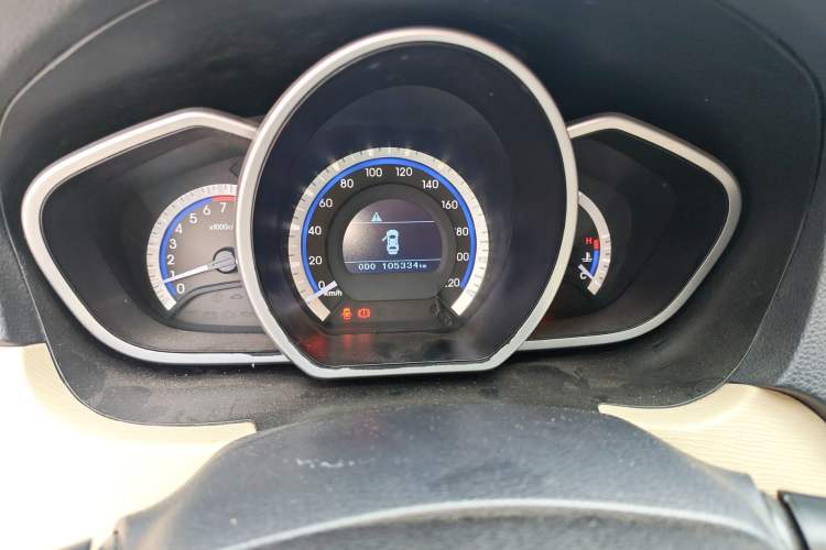 Used Soueast V6 Lingshi 2014 1.5L Manual Luxury Edition for Women Instrument Cluster