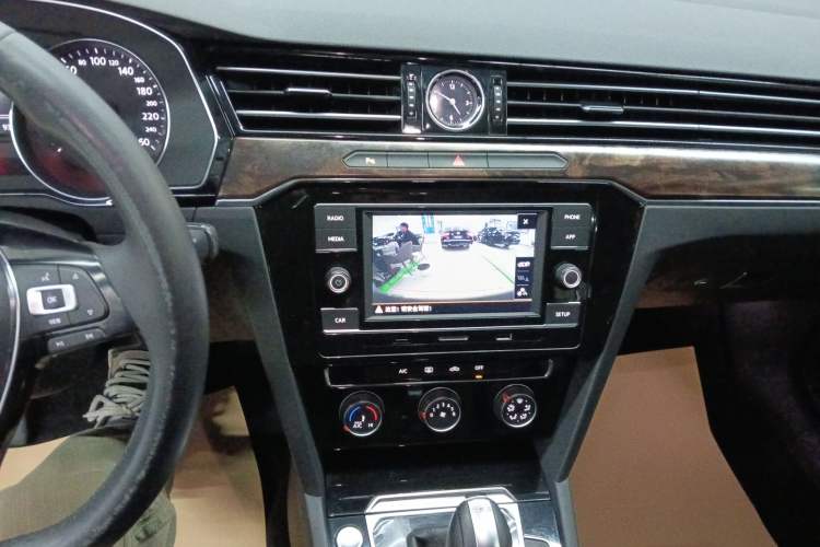 Used Volkswagen Magotan 2019 330TSI DSG Leading Model China VI Standard