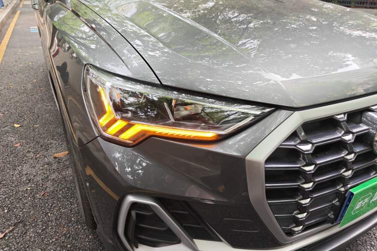 Used Audi Q3 2023 35 TFSI Fashion Dynamic Model (1.4T)
