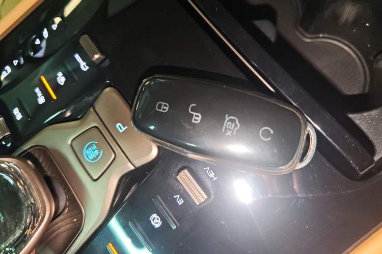 Used Denza D9 2022 DM-i 970 Four-Wheel Drive Flagship Model