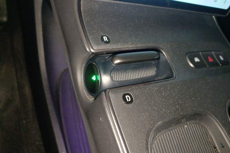 Used Nio ET5T 2024 75kWh Touring Gear Lever