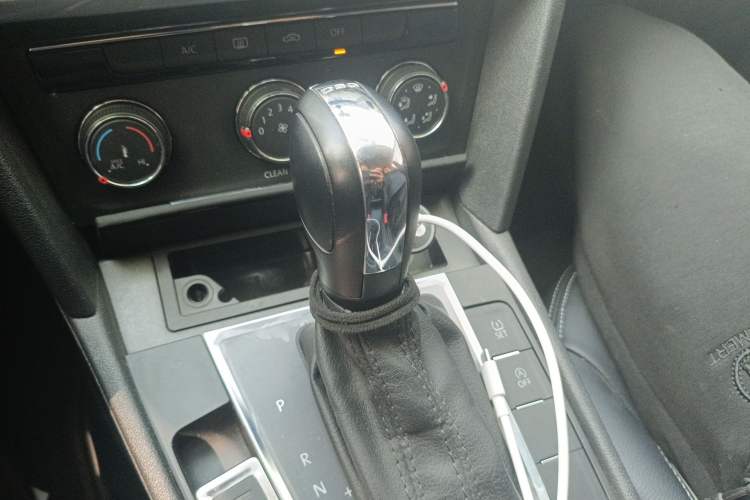 Used Volkswagen Lamando 2019 230TSI DSG Fashion Edition China V Standard
