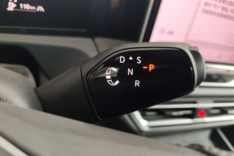 Used Volkswagen Tiguan L 2024 PRO 380TSI Four-Wheel Drive R-Line Smart Edition Gear Lever