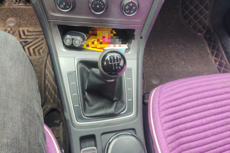 Used Volkswagen Golf 2016 1.6L Manual Fashion Edition
