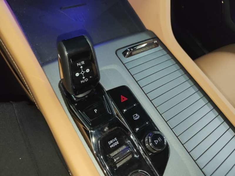 Used Lynk & Co 09 EM-P 2021 2.0T PHEV Halo Six-Seater — 13