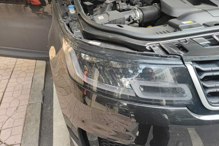 Used Land Rover Range Sport 2021 3.0 L6 SE Right Front Headlight