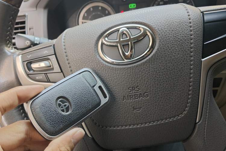 Used Toyota Land Cruiser 
