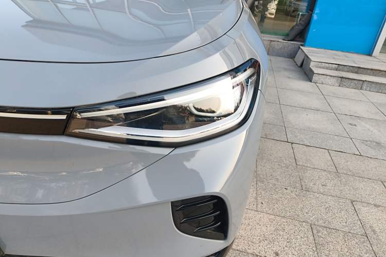 Used Volkswagen ID.4 CROZZ 2022 Long-Range PURE+ Edition
