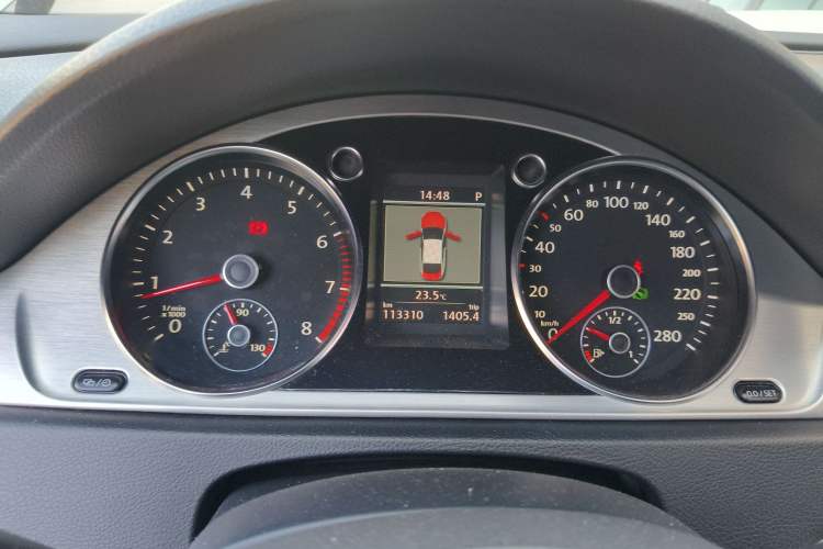 Used Volkswagen FAW-Volkswagen CC 2013 2.0 TSI Luxury Model Instrument Cluster