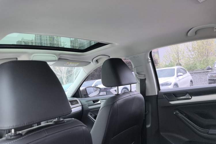 Used Volkswagen Sagitar 2018 280TSI DSG Ignite Edition Headliner