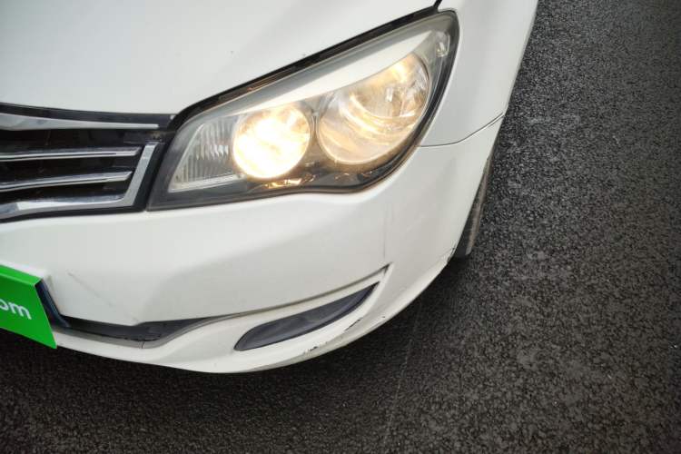 Used Roewe 350 2015 1.5L Manual Luxury Sunroof Edition