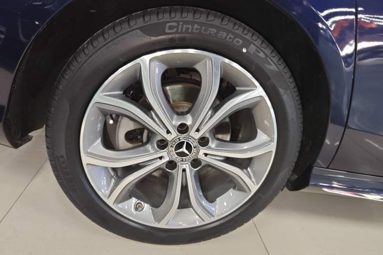 Used Mercedes-Benz E-Class 2020 E 300 L Sporty and Stylish Model
