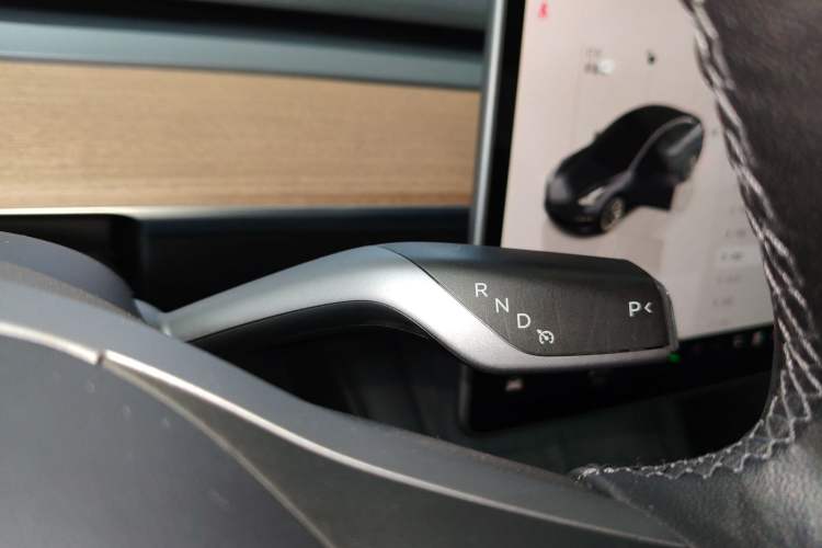 Used Tesla Model 3 2022 Rear-Wheel-Drive Version