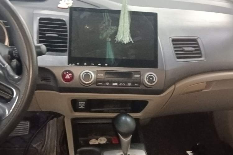 Used CIIMO 2015 1.8L Automatic Luxury Edition