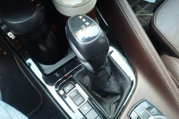 Used BMW X1 2016 sDrive20Li Luxury Model Gear Lever