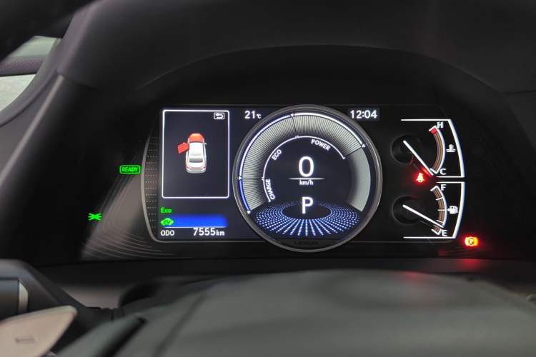 Used Lexus ES 2025 300h Deluxe Edition
