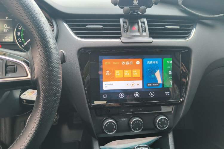 Used Skoda Octavia 2019 1.5L Automatic SmartDrive Comfort Edition China VI Standard
