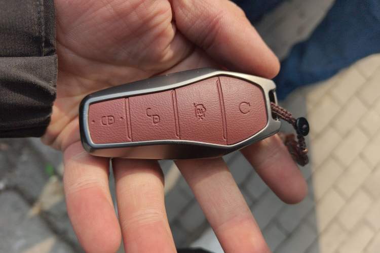 Used BYD e7 2025 Model 520 Smart Travel Edition
