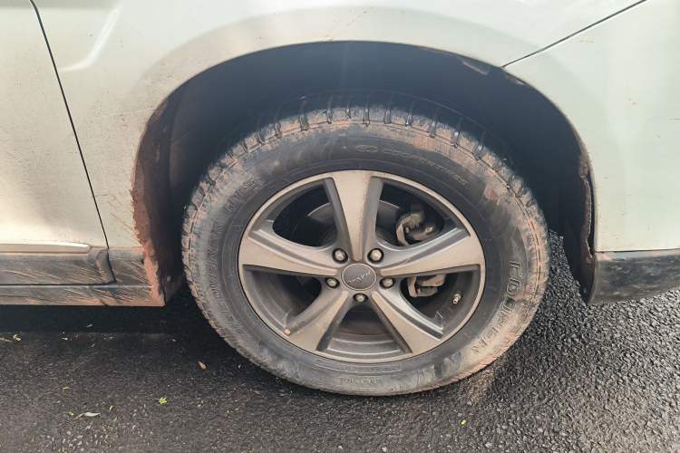 Used Haval H6 2017 Blue Label Sport Edition 1.5T Manual Two-Wheel Drive Elite Model Right Front Wheel Hub