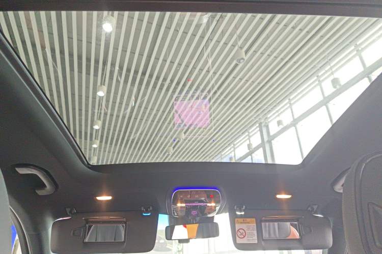 Used Mercedes-Benz GLC 2023 GLC 260 L 4MATIC Dynamic Edition 5-seater
